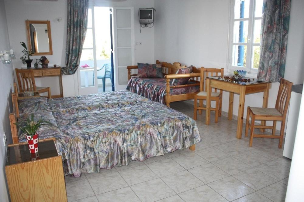 Mavromatis Studios Naxos City Ruang foto