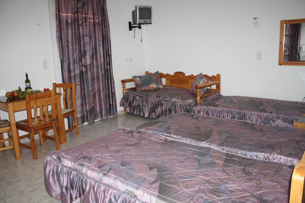 Mavromatis Studios Naxos City Ruang foto